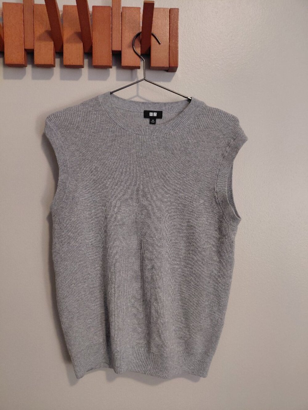 Uniqlo Oversized Crew Neck Sweater Vest